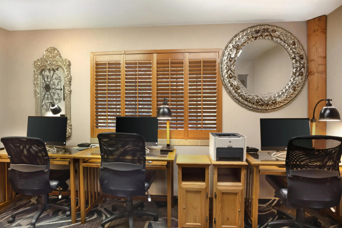 Best Western Plus Yosemite Gateway Inn