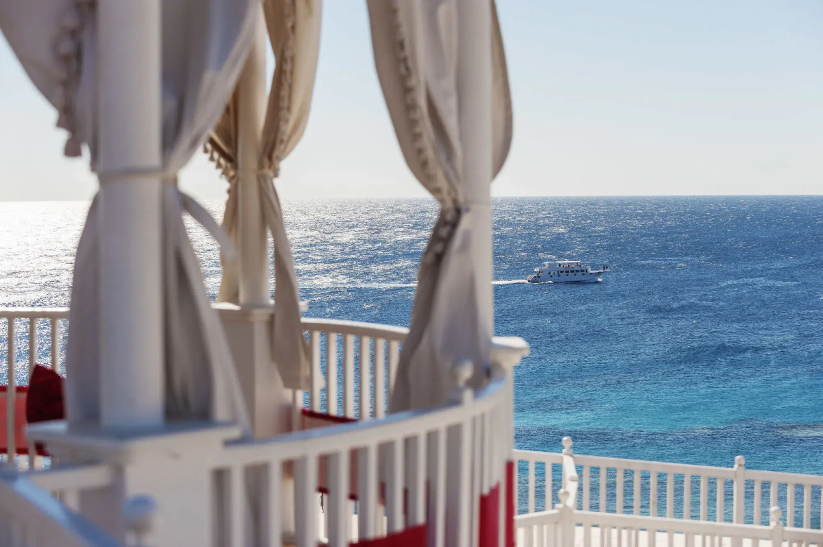 Reef Oasis Beach Resort