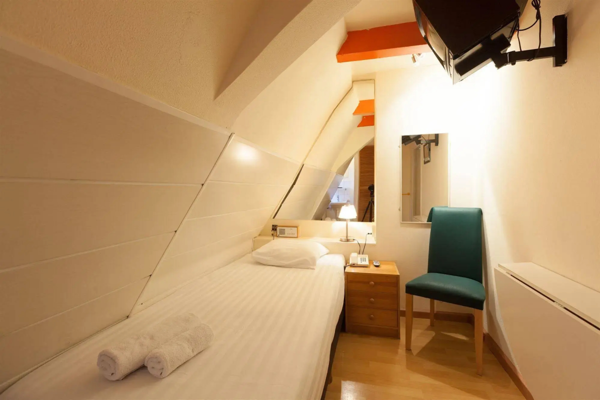 Townhouse Hotel