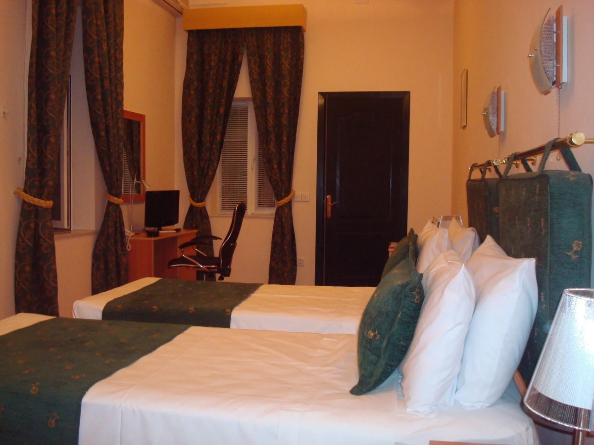 Отель Old City Inn