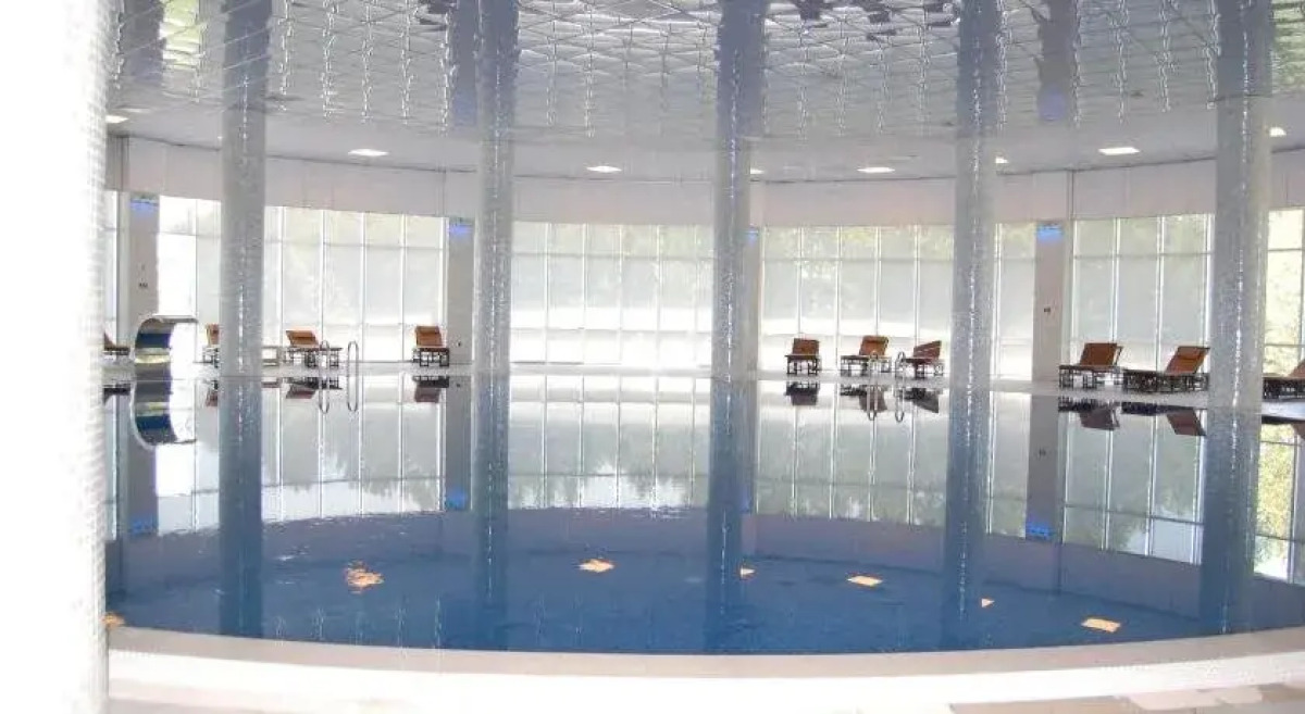 Agsaray Deluxe Hotel