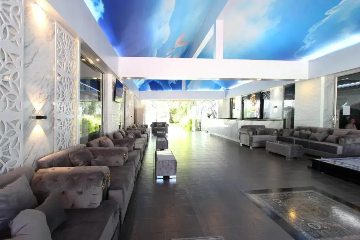 Pooh Beach Resort & Spa