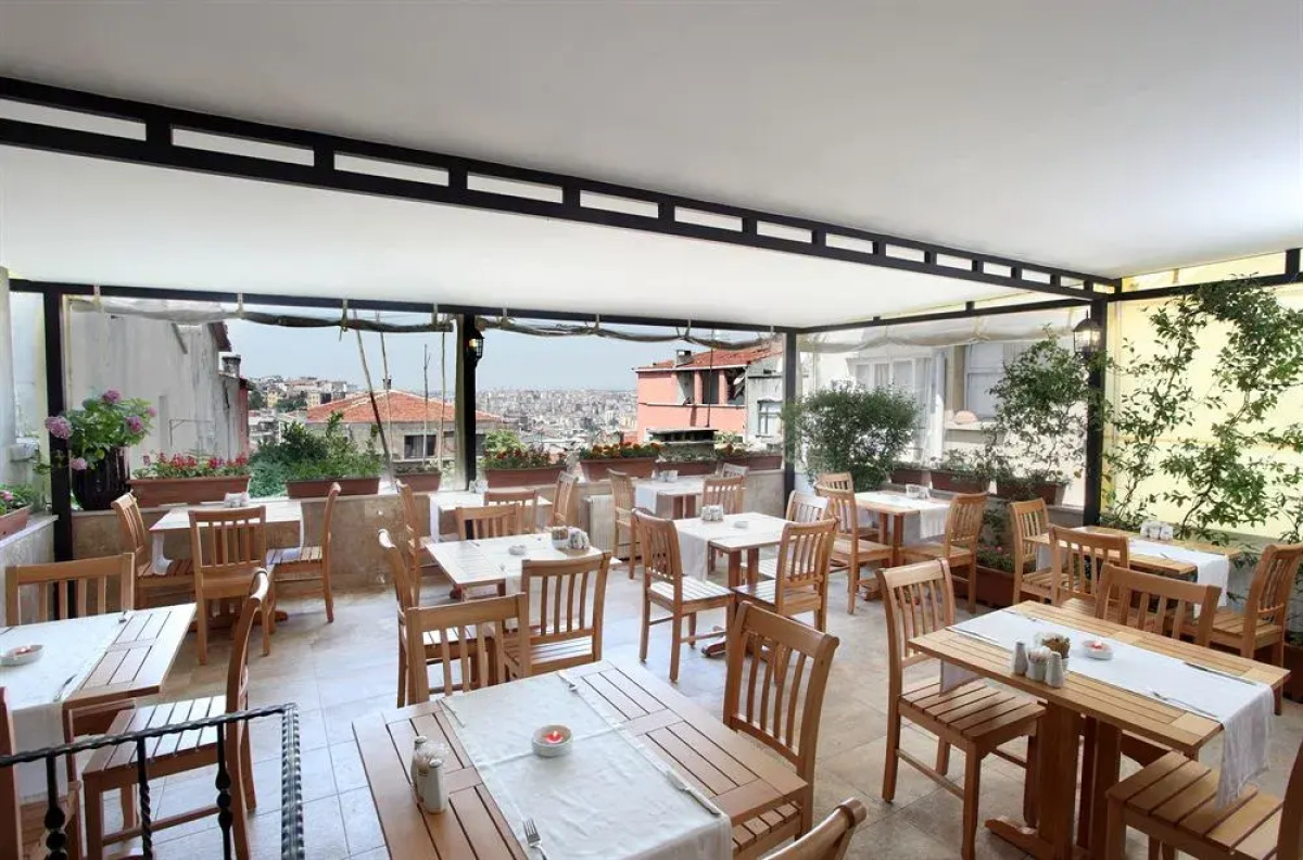 Taksim Pera Orient Hotel