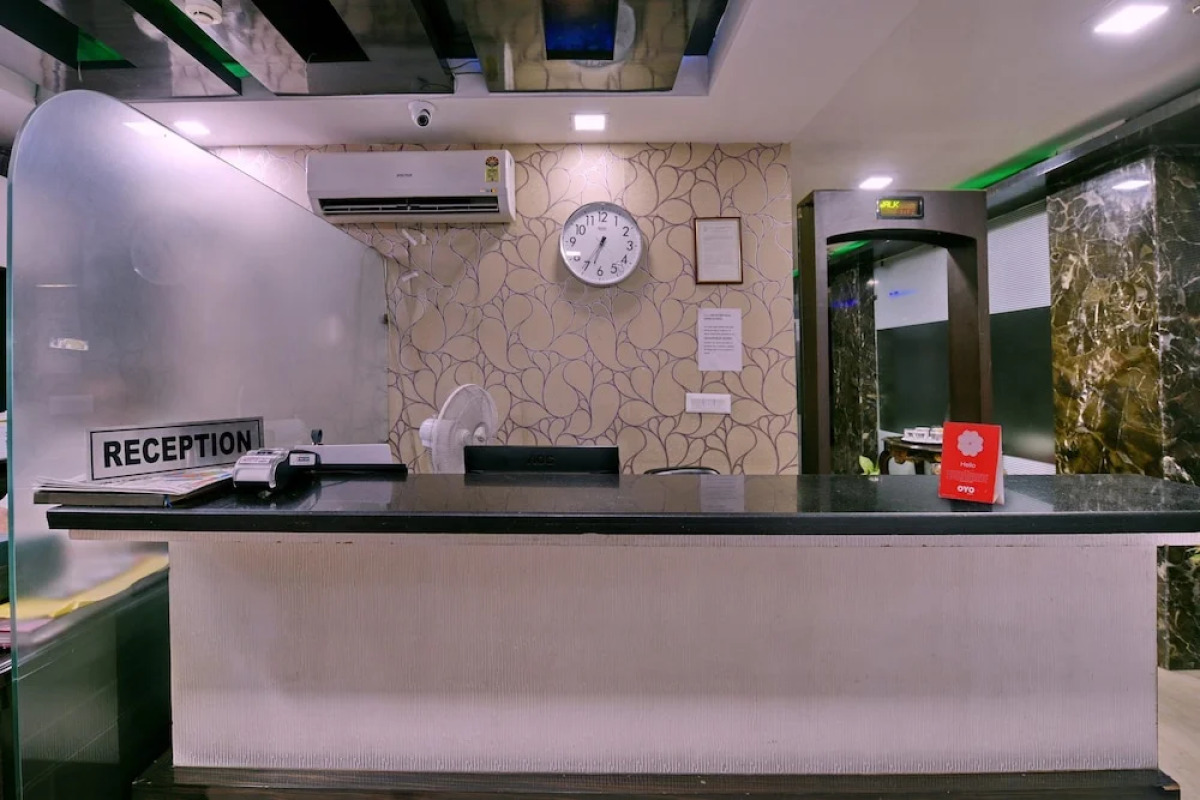 OYO 464 Hotel Lotus Palace