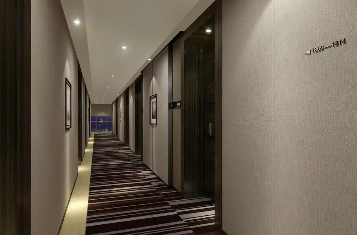 Silin Residence Poly World Trading Center