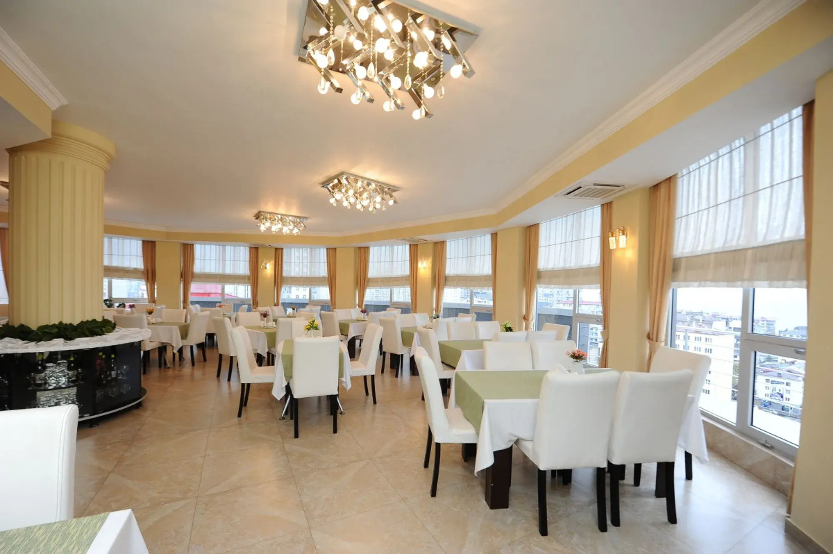 Отель «Аиси»