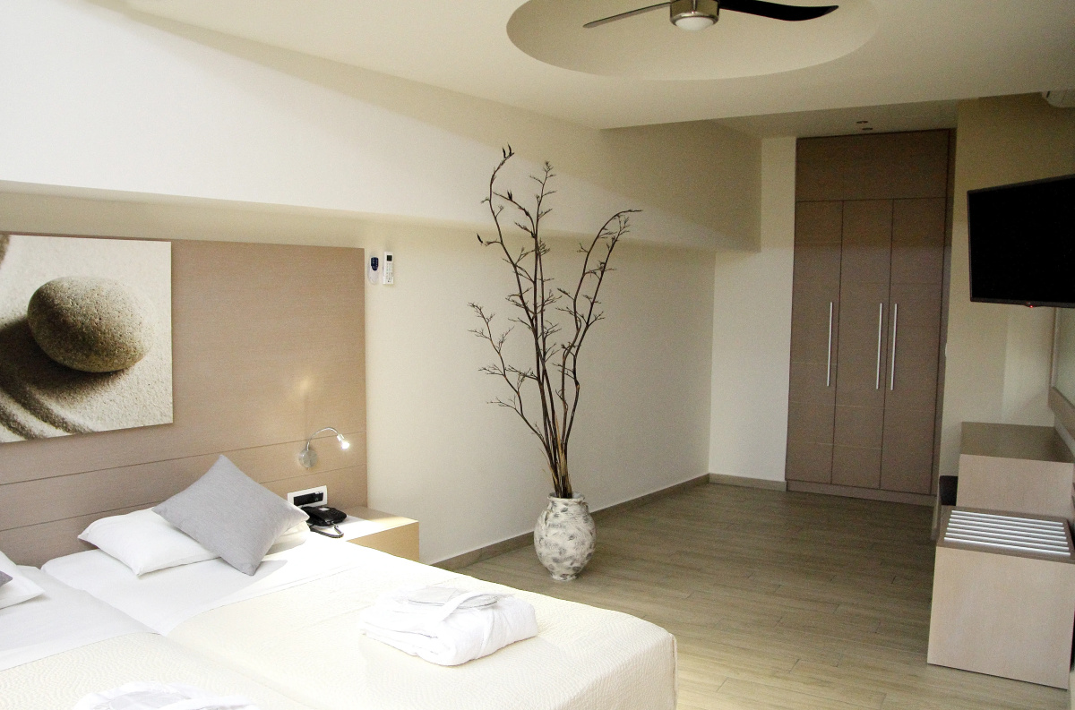 Renieris Hotel