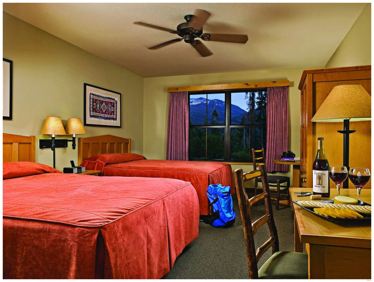 Wuksachi Lodge