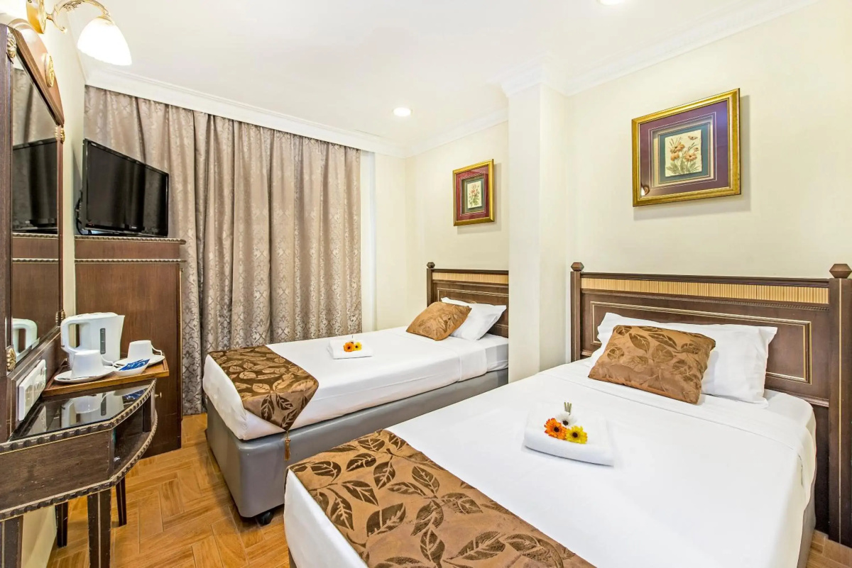 Hotel 81 Chinatown