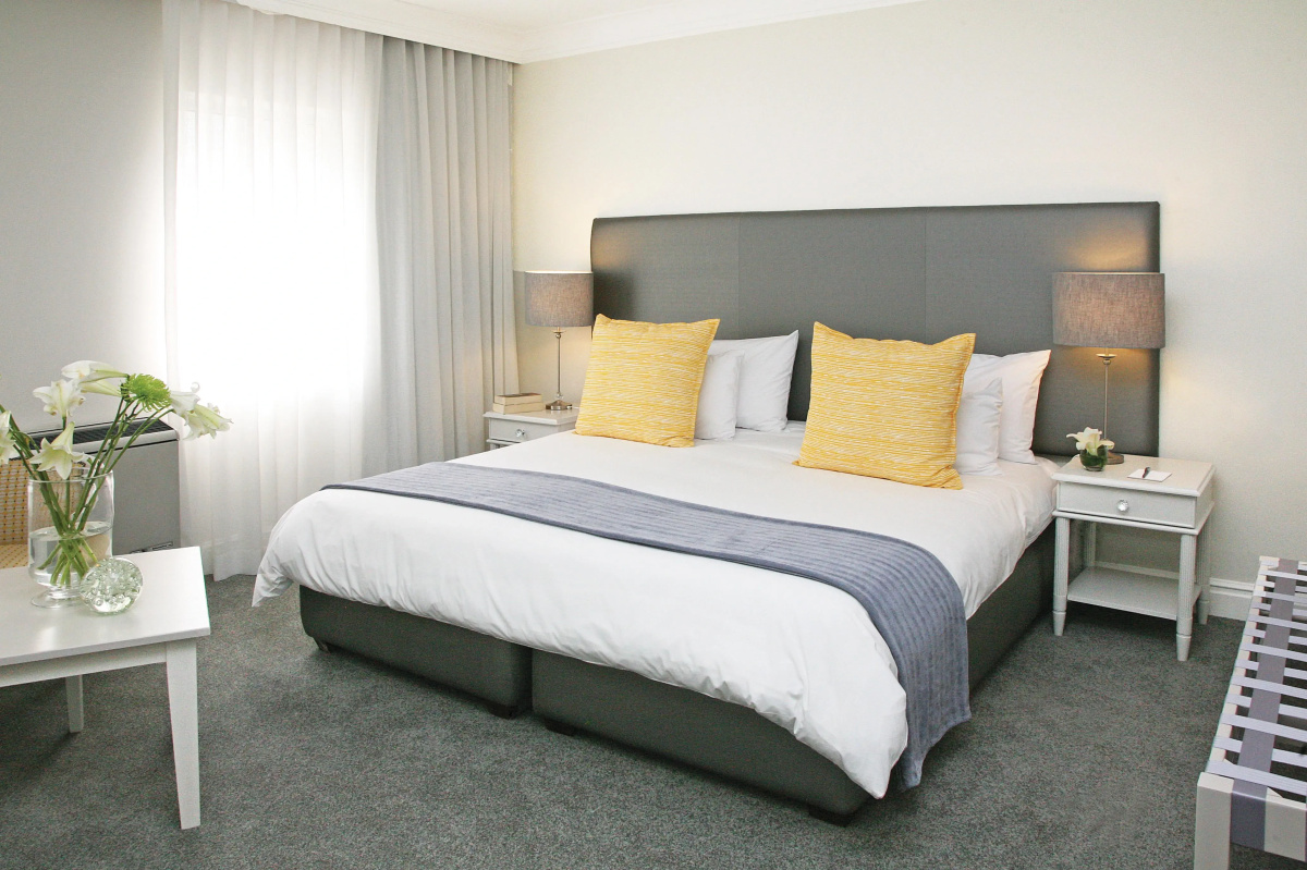 Hollow on the Square City Hotel