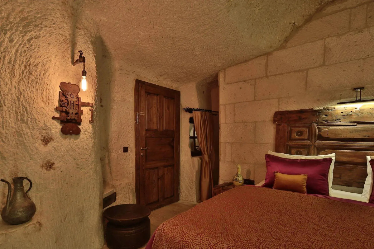 The Owl Cave Hotel
