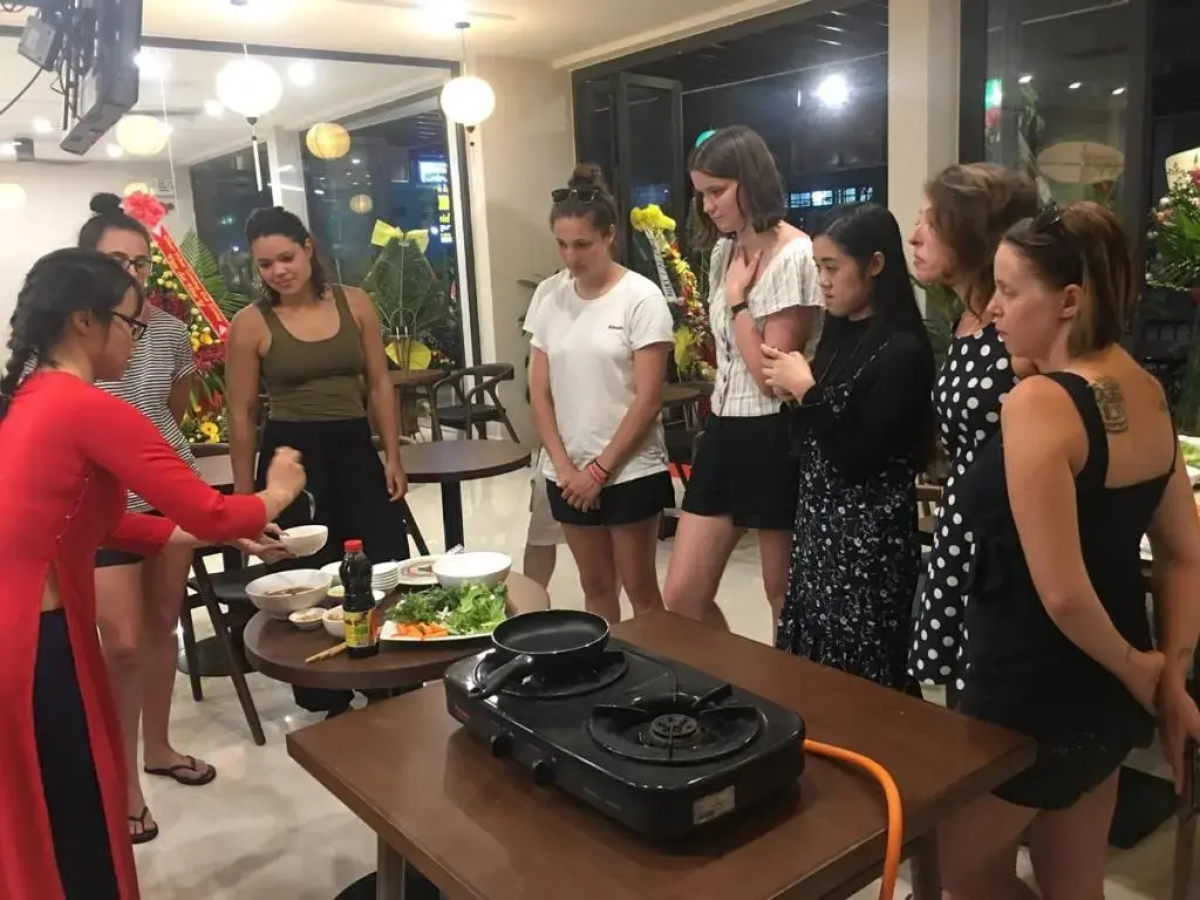 Backhome Hotel - Hostel