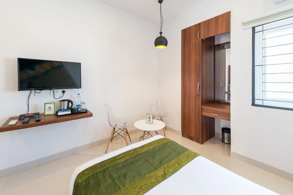 Treebo Premium Corner Stay