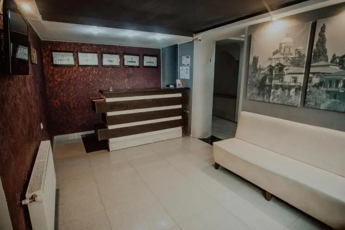 Discovery Hotel