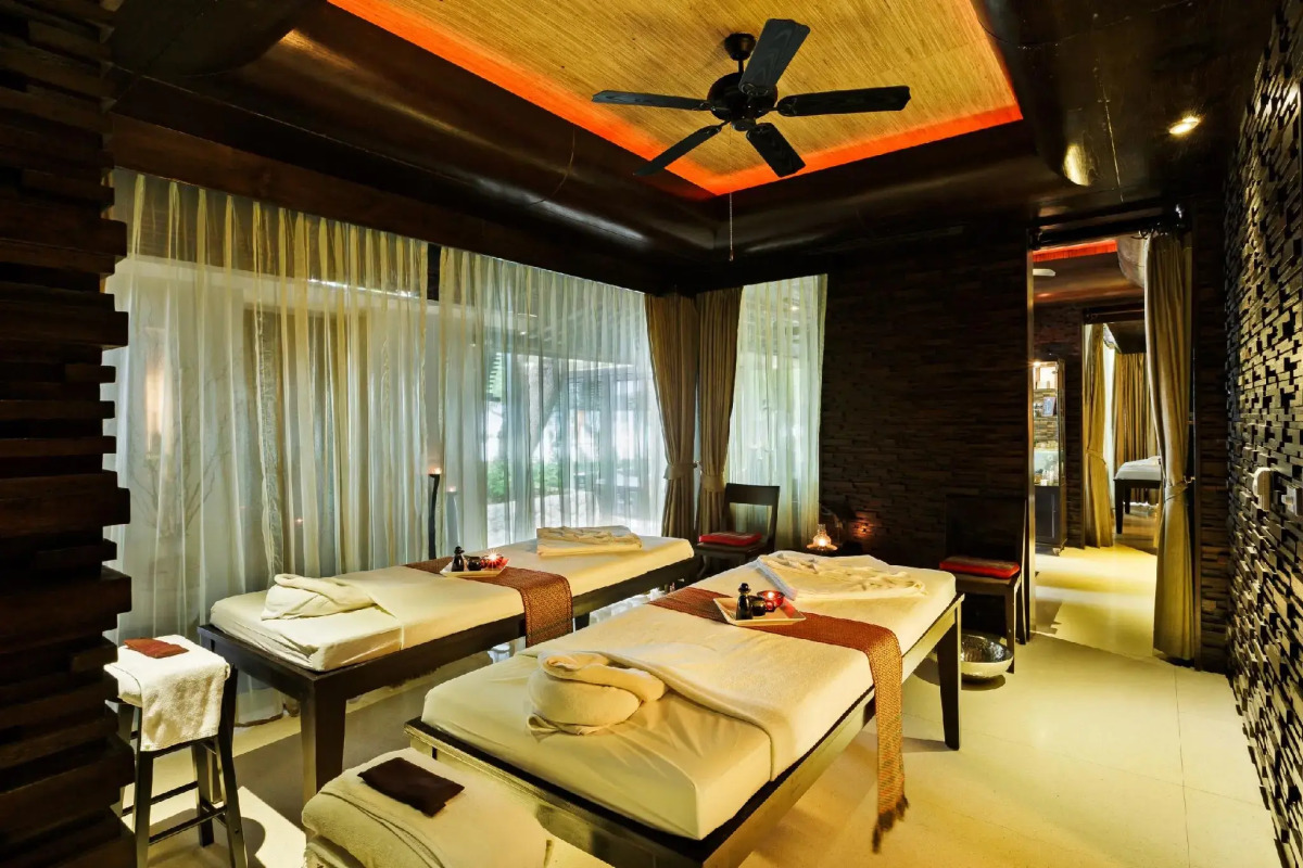 Impiana Beachfront Resort Patong, Phuket