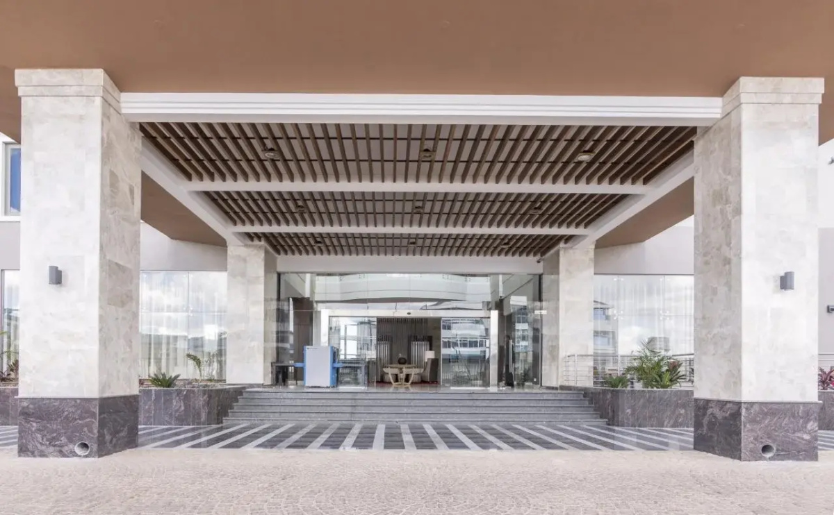 Отель Crowne Plaza Nairobi Airport, an IHG
