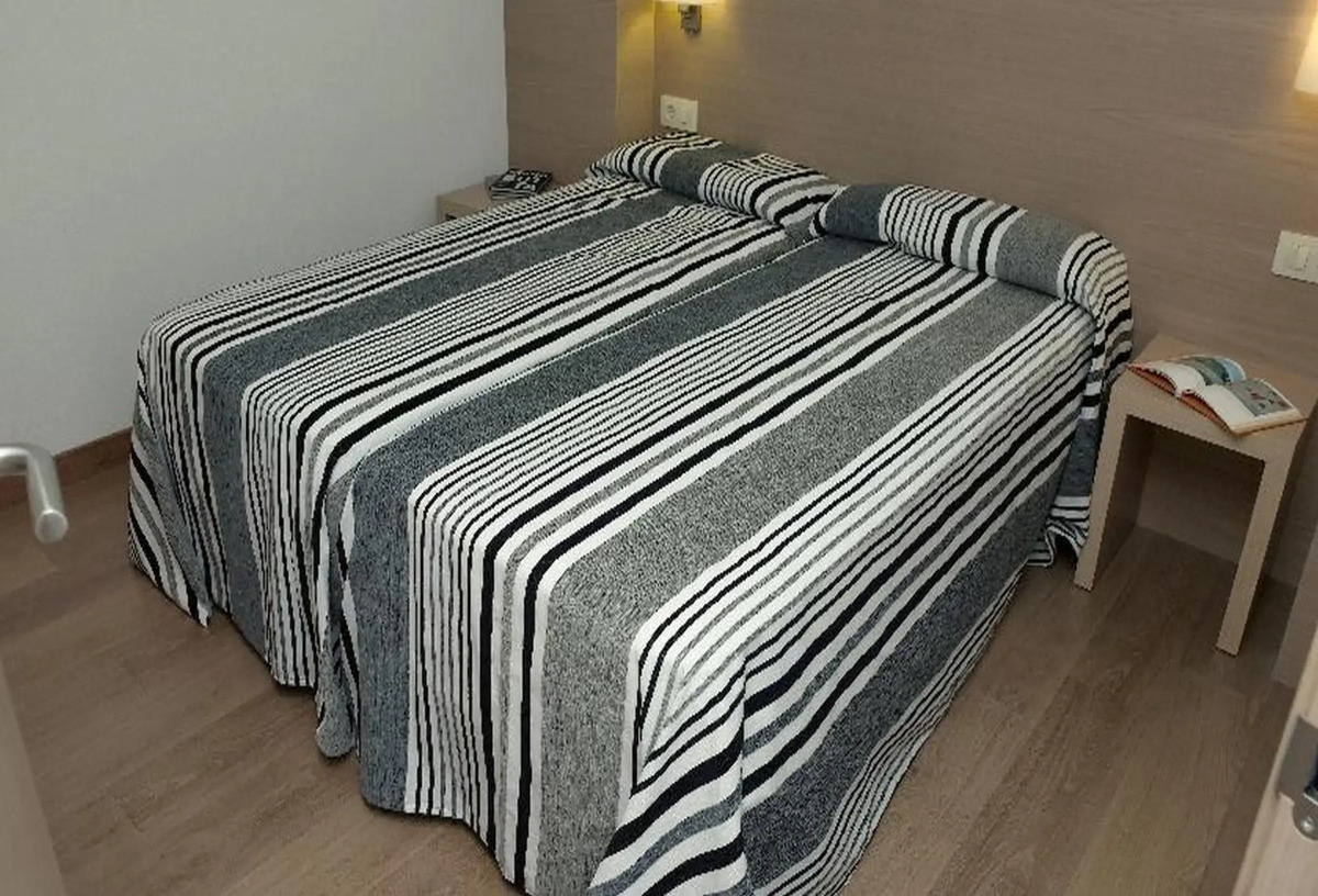 Almirall Apartaments