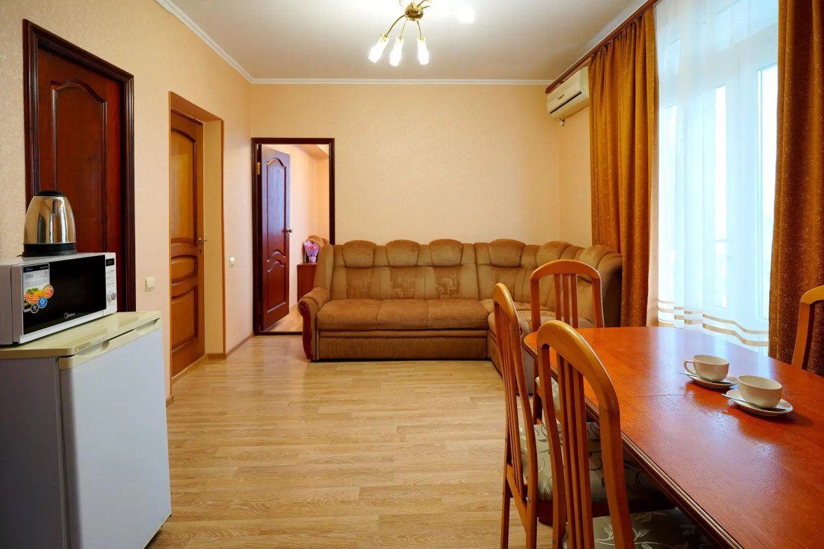 Бристоль (Адлер)