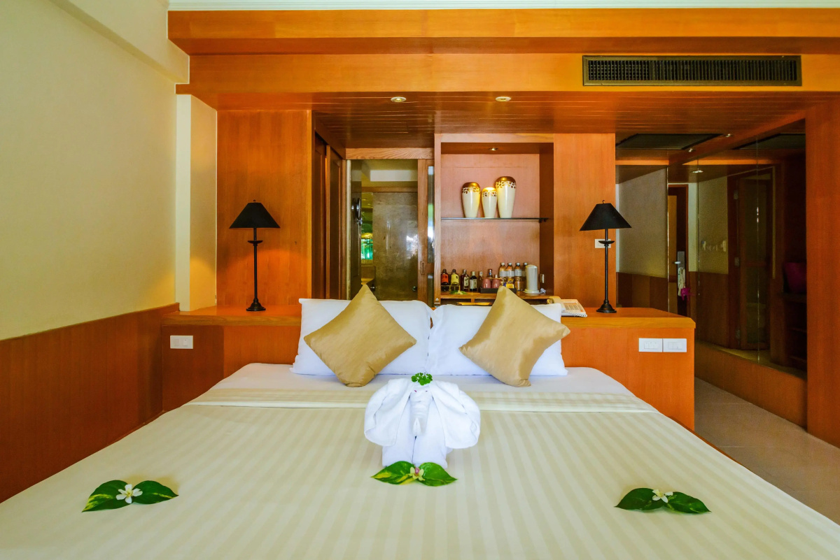Seaview Patong Hotel