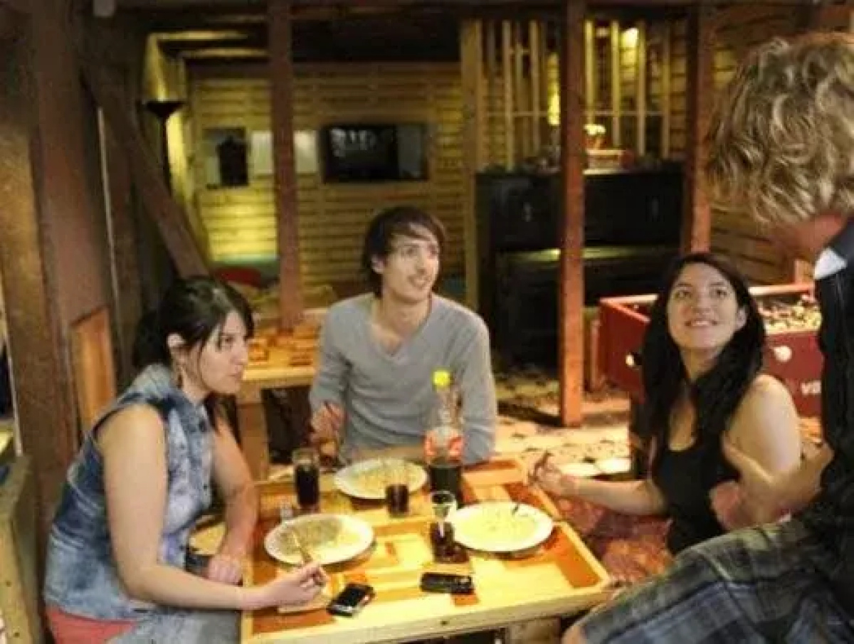 Dominica Hostel