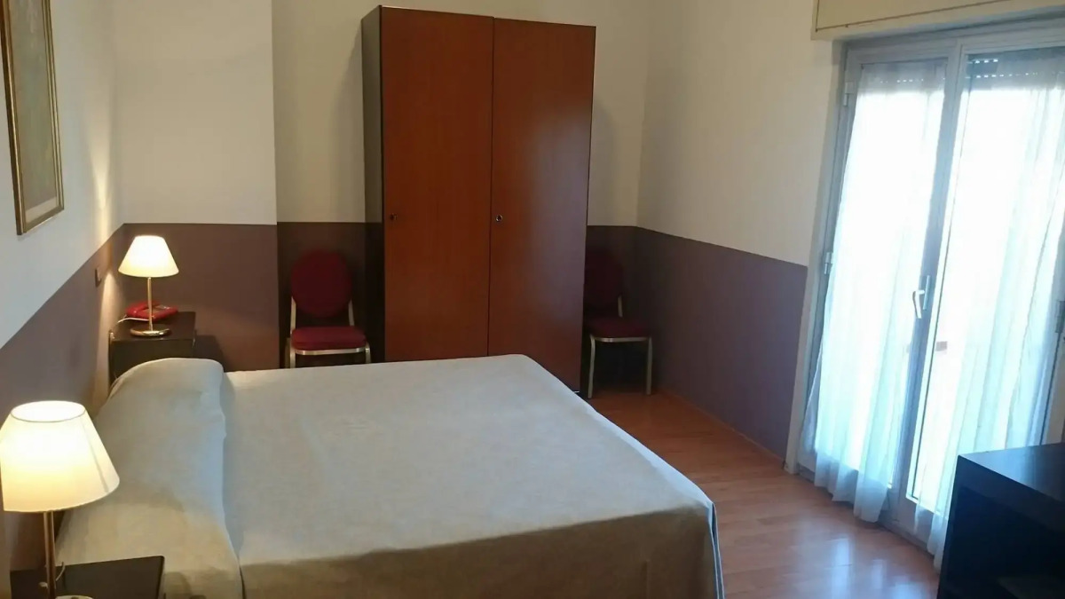 Отель Crisol Europa