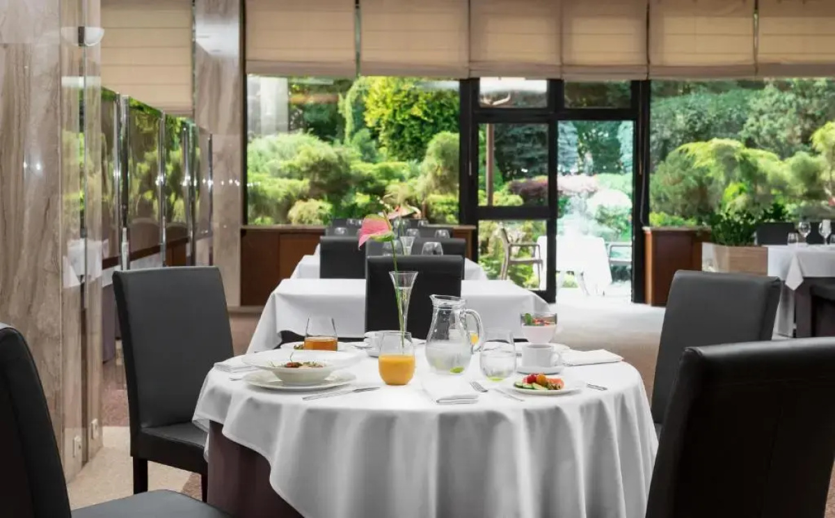 Booking Hotel & Spa
