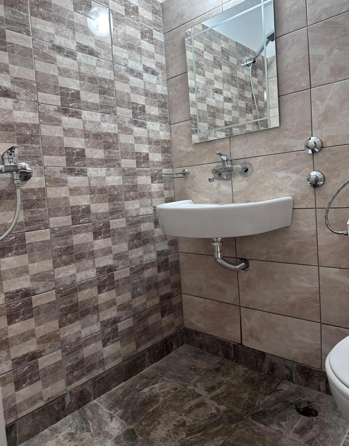 Sunny Varshava Hotel