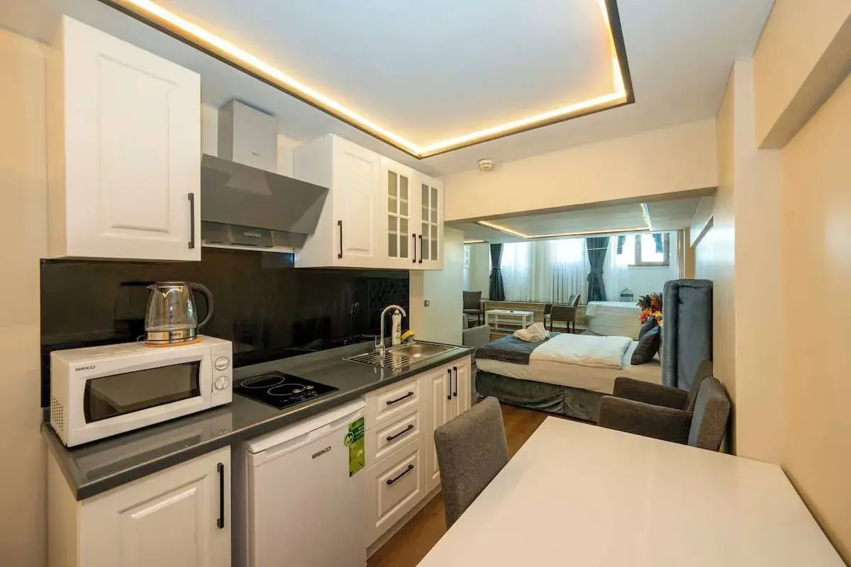 Aiza Suites