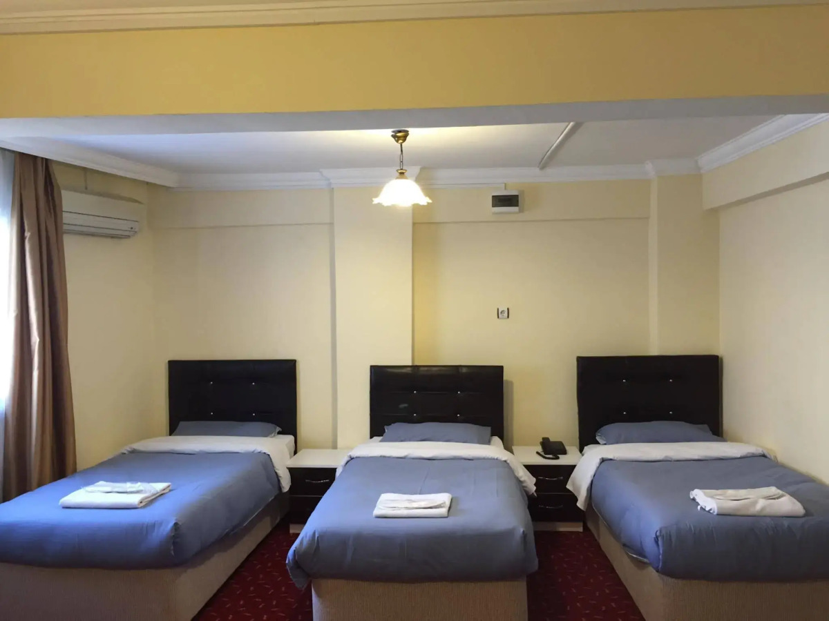 Istanbul Paris Hotel & Hostel