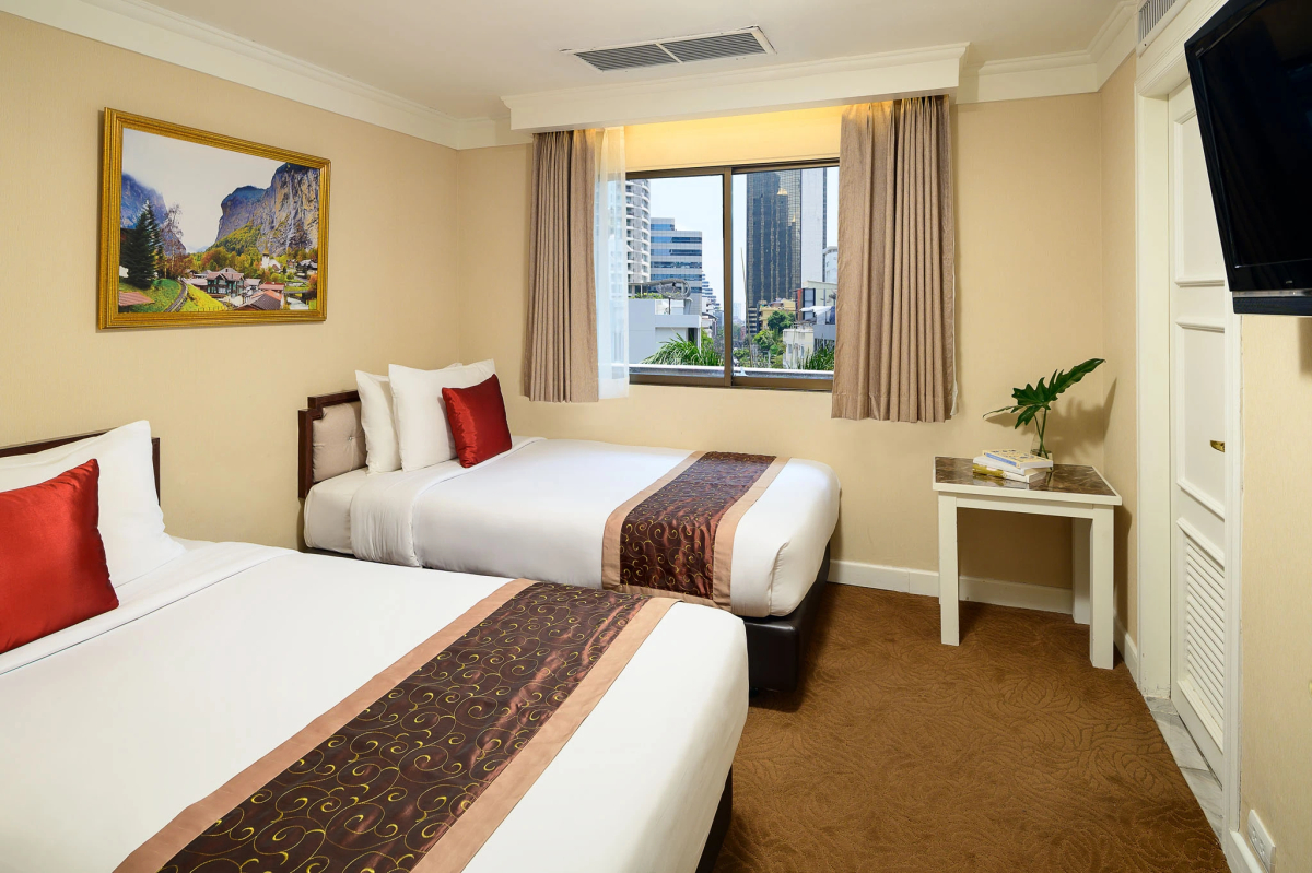 Kingston Suites 