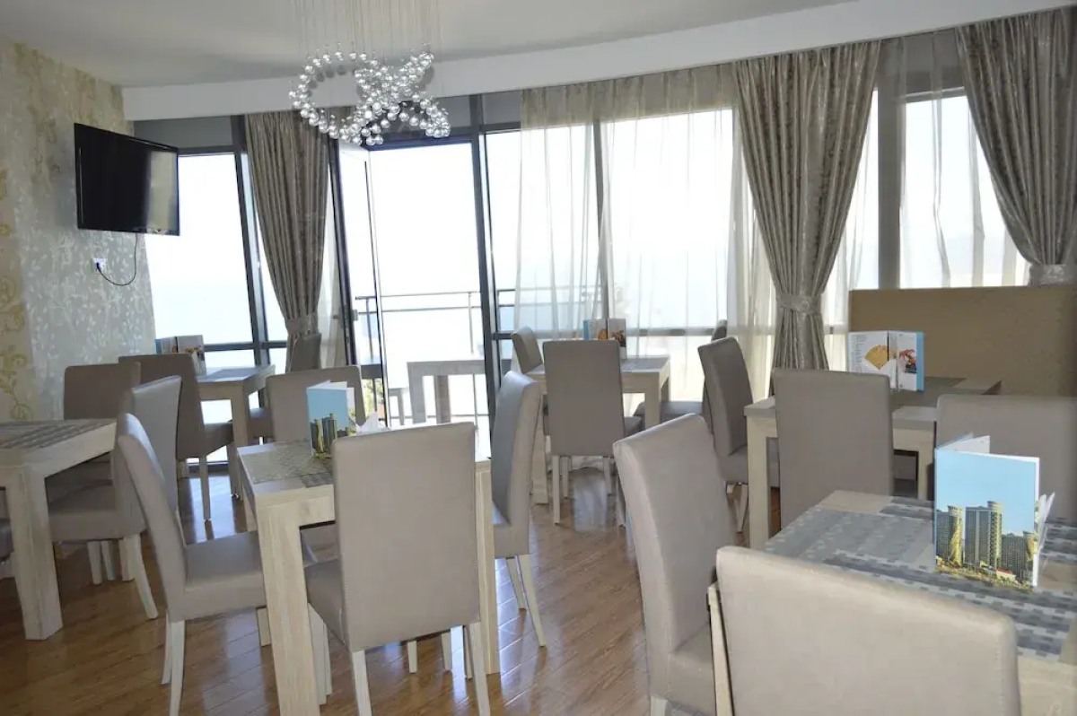 Grand Royal Hotel