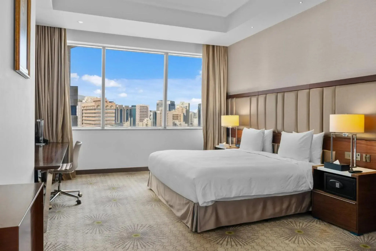 Отель The George Hotel