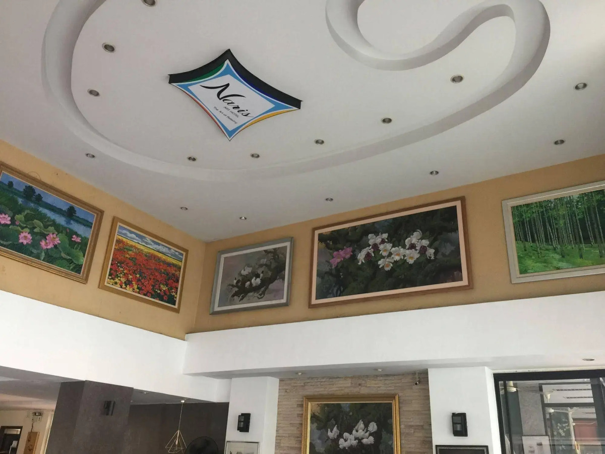 Naris Art Hotel