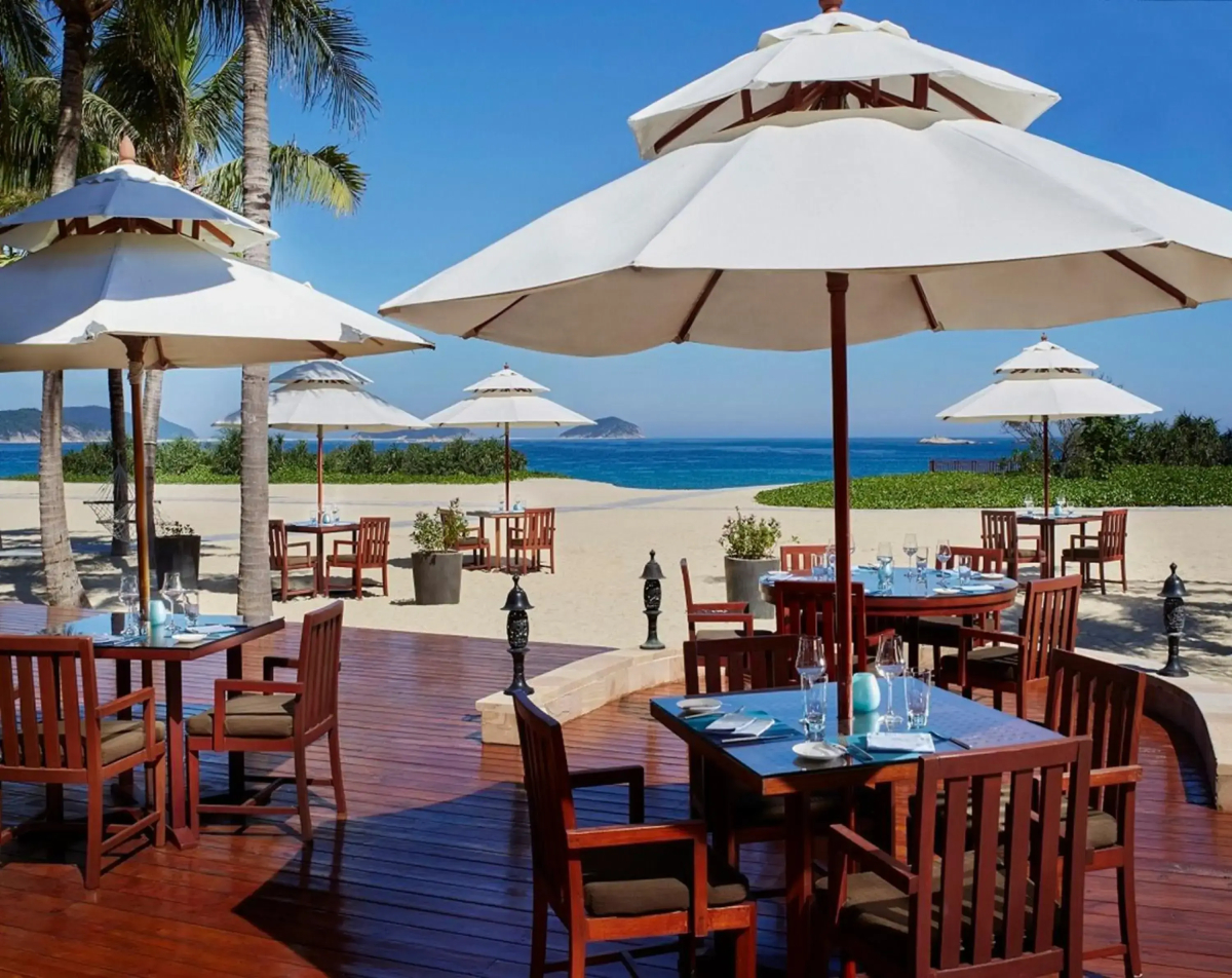 Отель The Ritz-Carlton Sanya Yalong Bay