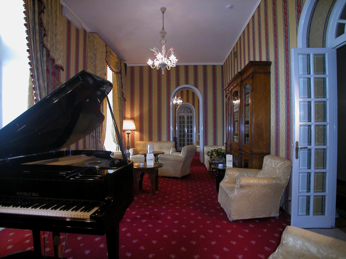 Excelsior Palace Hotel