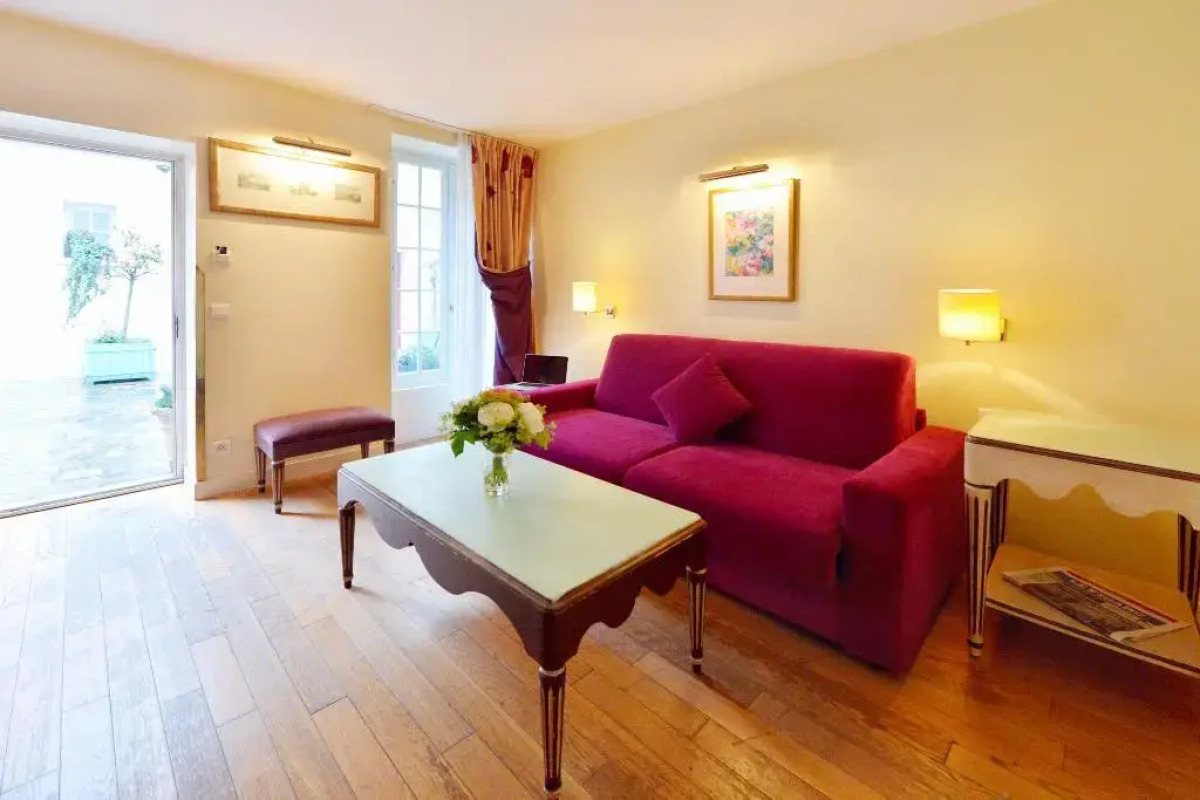 Hôtel Suites Unic Renoir Saint Germain