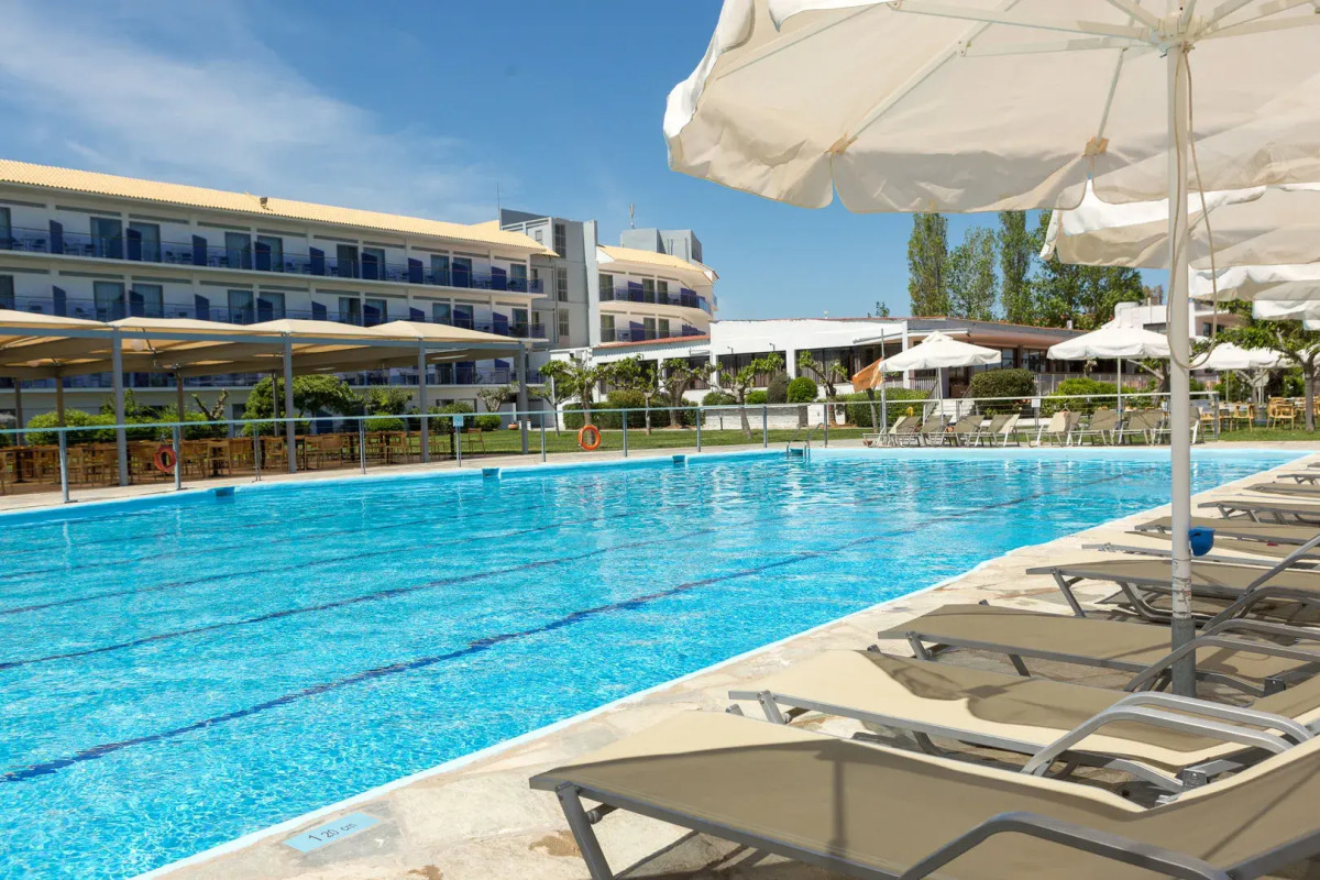 Golden Coast Hotel & Bungalows - All Inclusive