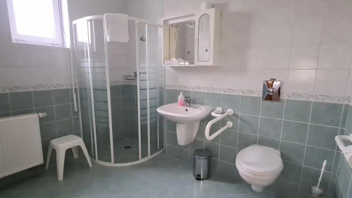 Aqua Therm Hotel