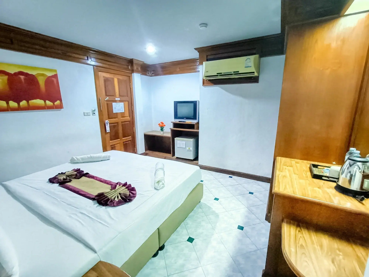 Hack Patong Beach Hotel