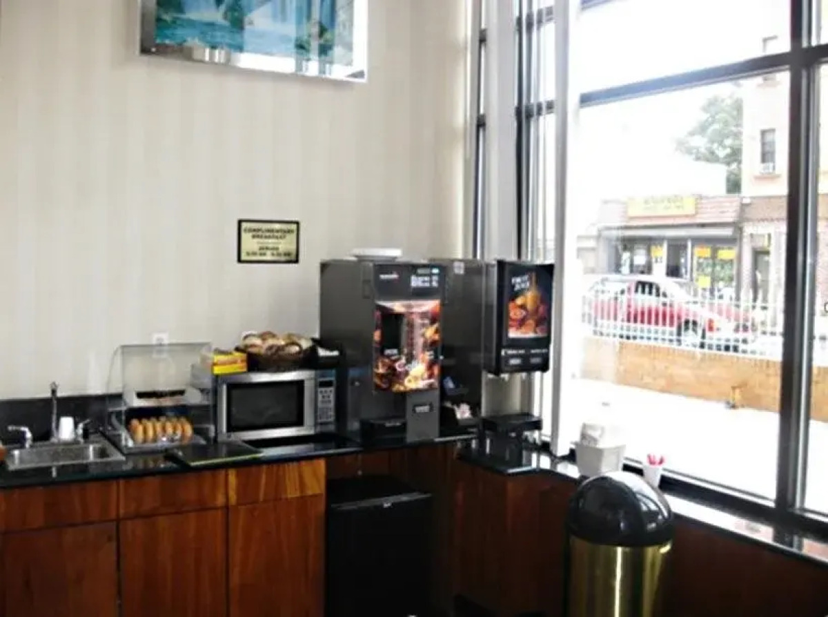 Red Carpet Inn Brooklyn