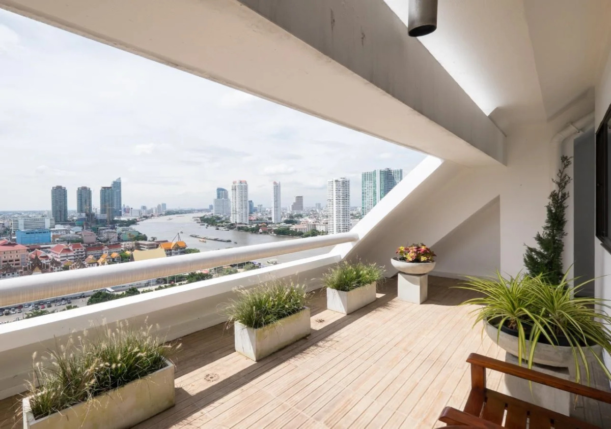 Отель Centre Point Silom