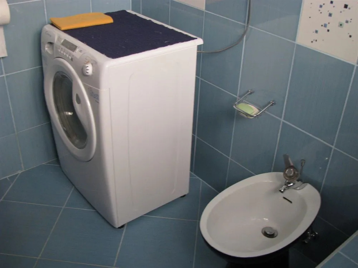 Apartment & Rooms House with Garden