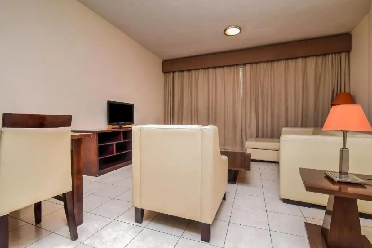 Parkside Suites Hotel Apartment