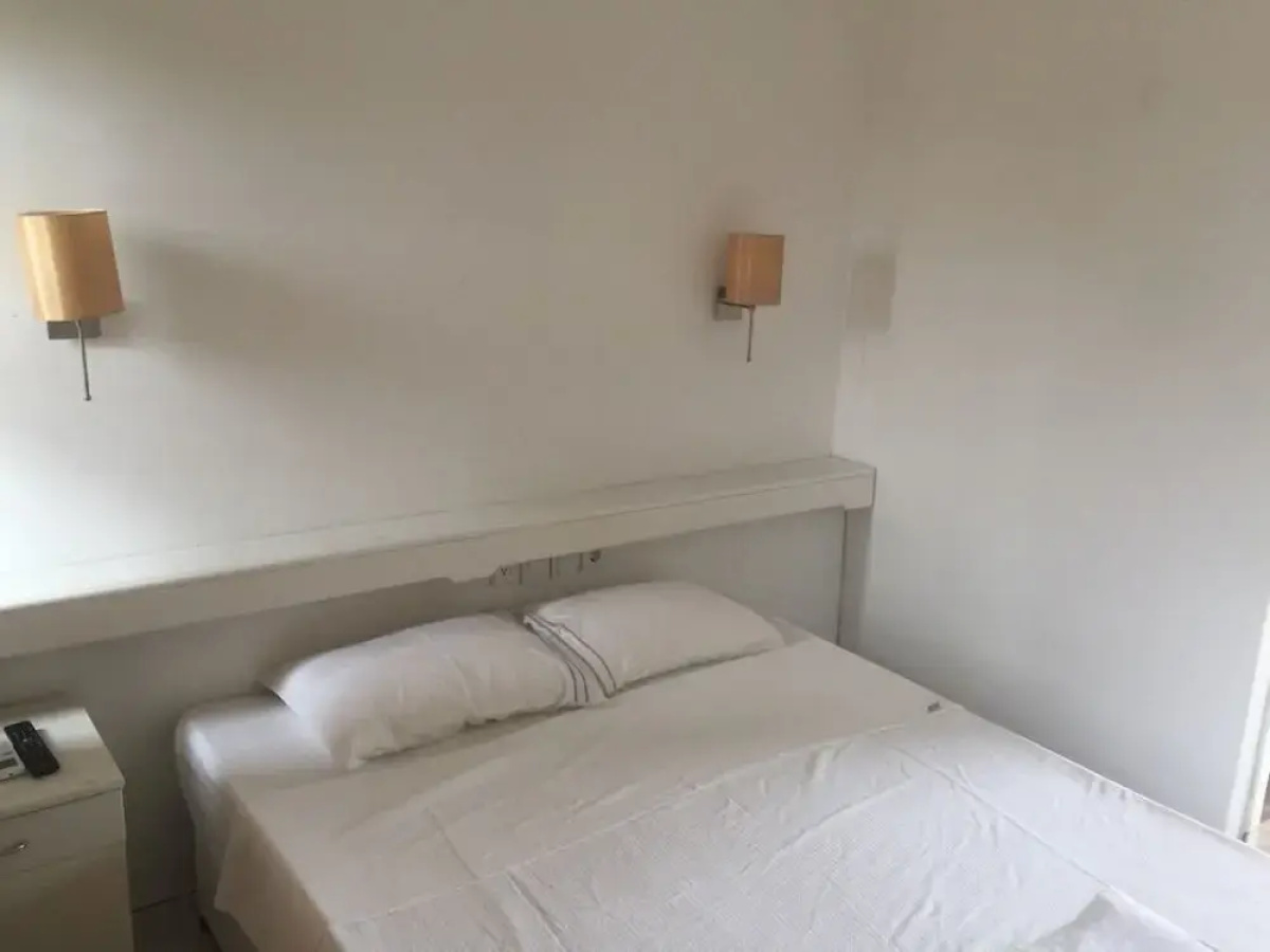 Aloha Hotel