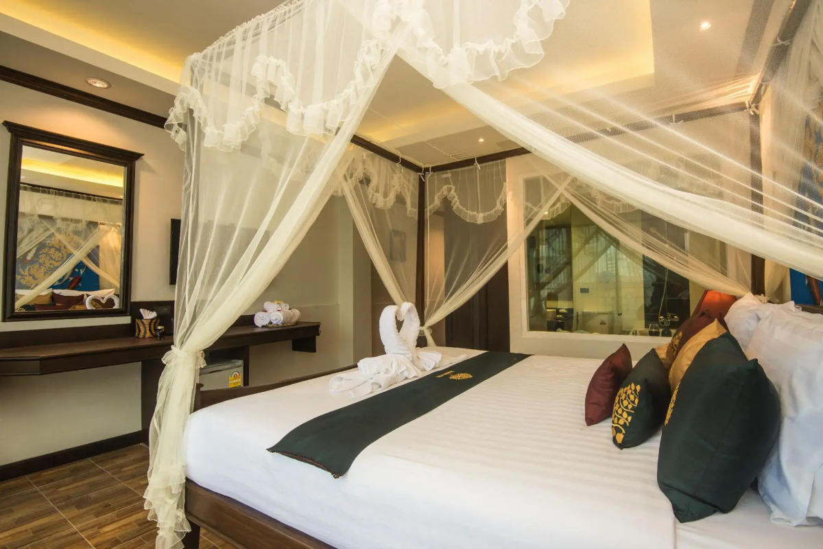 Tanawan Phuket Hotel