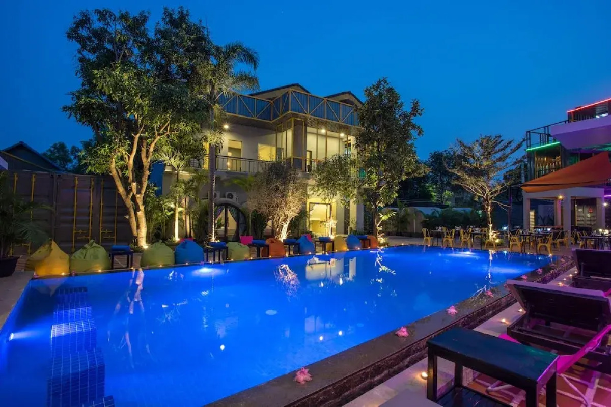 White Rabbit Hostel - Adults Only