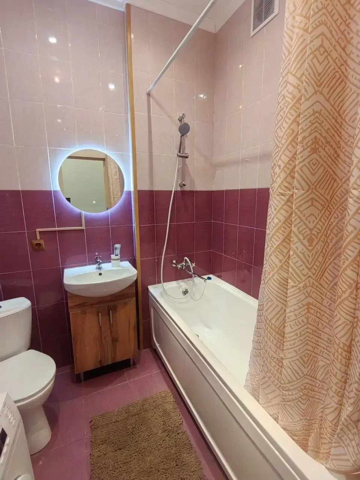 Апартаменты на Микрорайоне 1 Мая 4к1