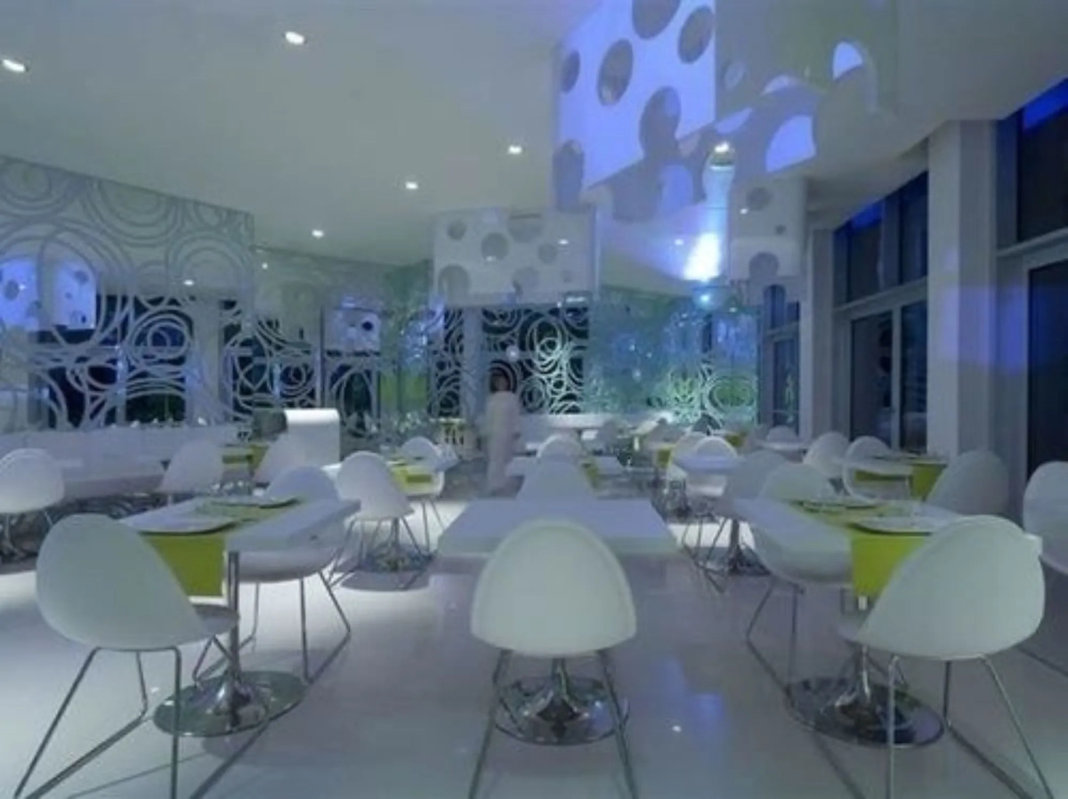 i-Suite Hotel