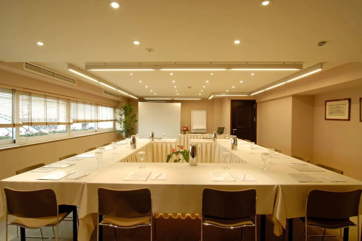 Hera Hotel