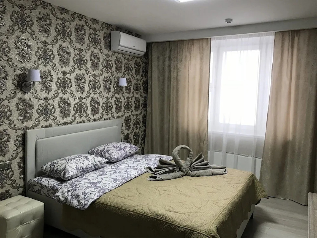 Часы Бунинская аллея